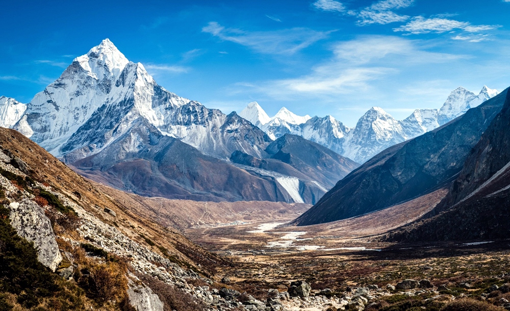 Почему так много людей стремятся в Гималаи