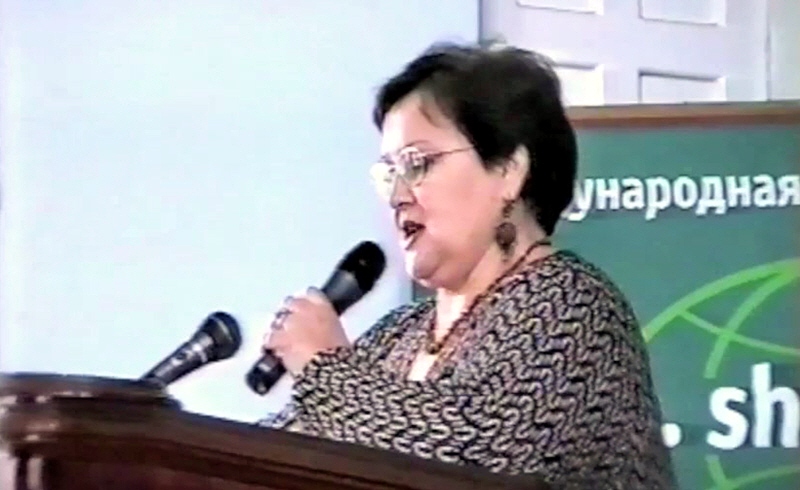 Светлана Жарникова на конференции Русского Географического общества в Санкт-Петербурге 19 марта 2004 года